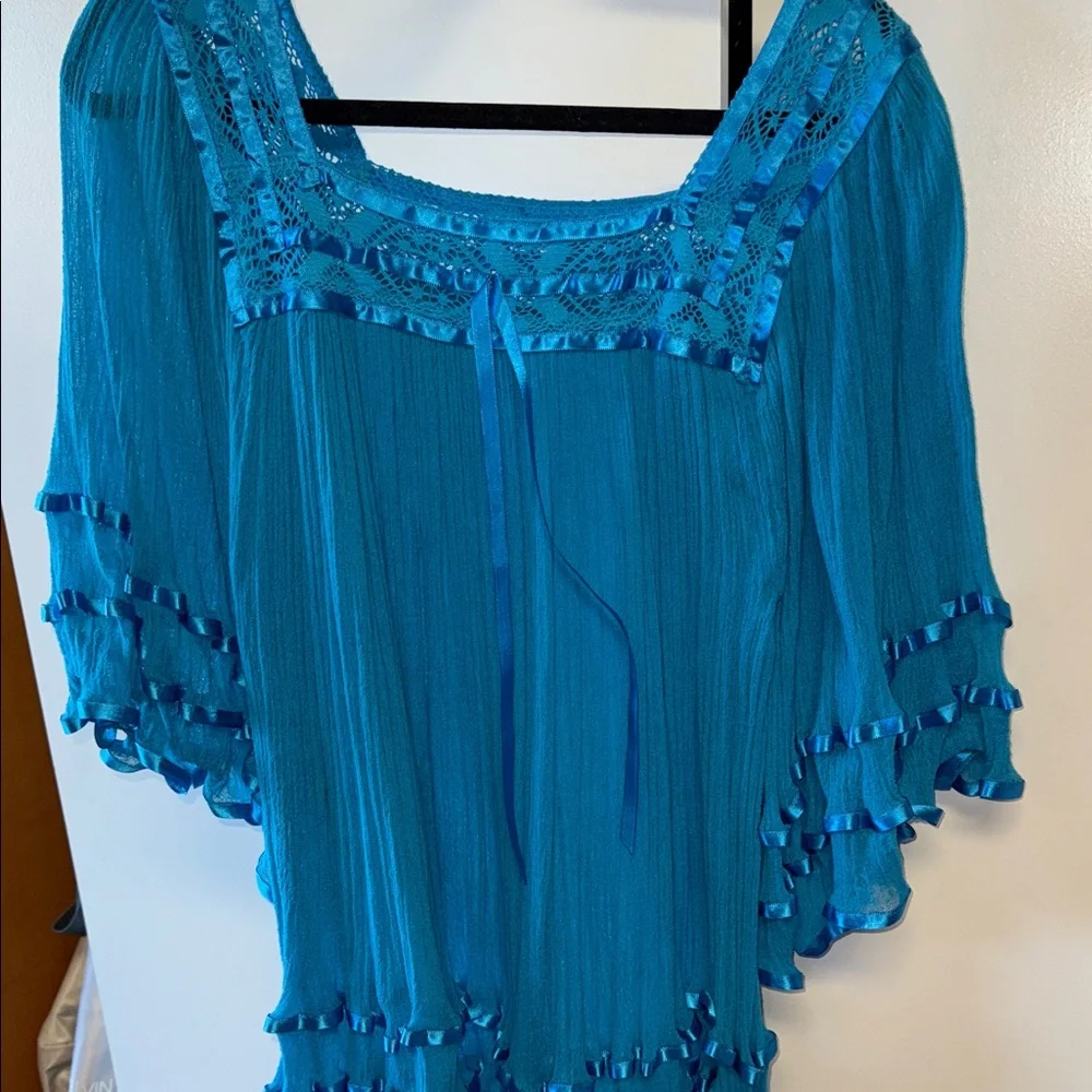 Chic Teal Women's Blouse with Lace Accents - Picture 1 of 5